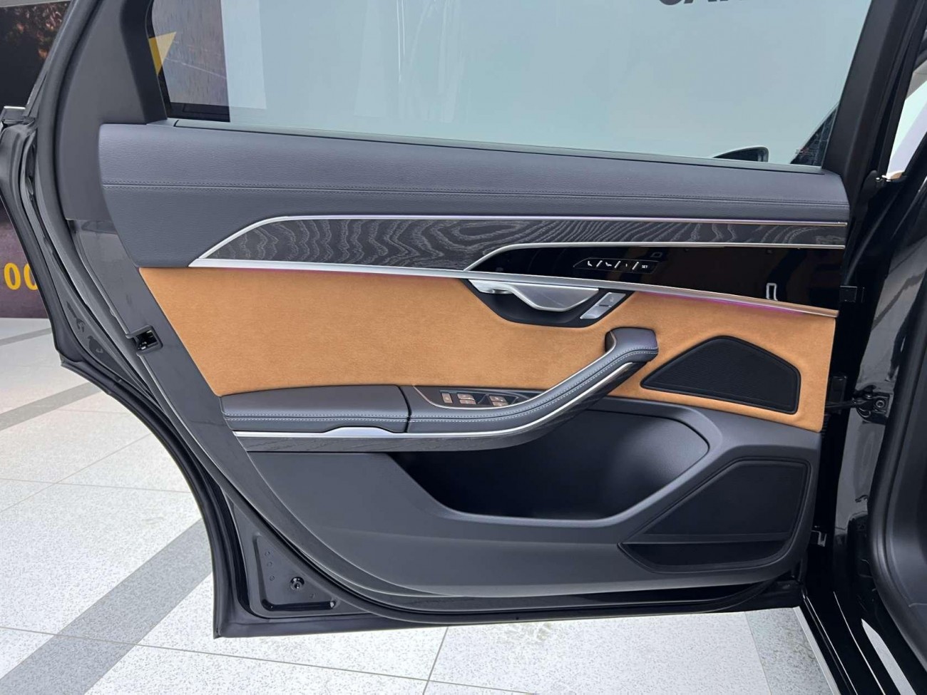 Audi A8L 50 TFSI 2024