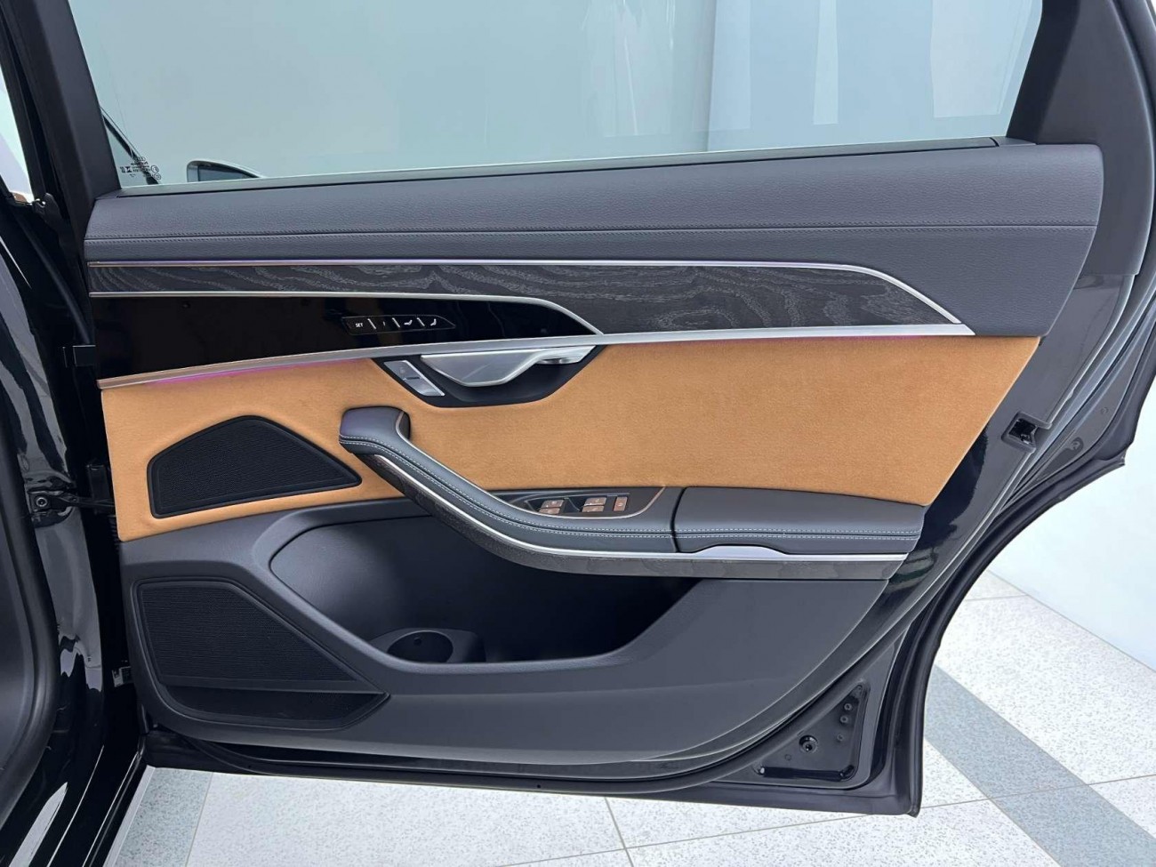 Audi A8L 50 TFSI 2024