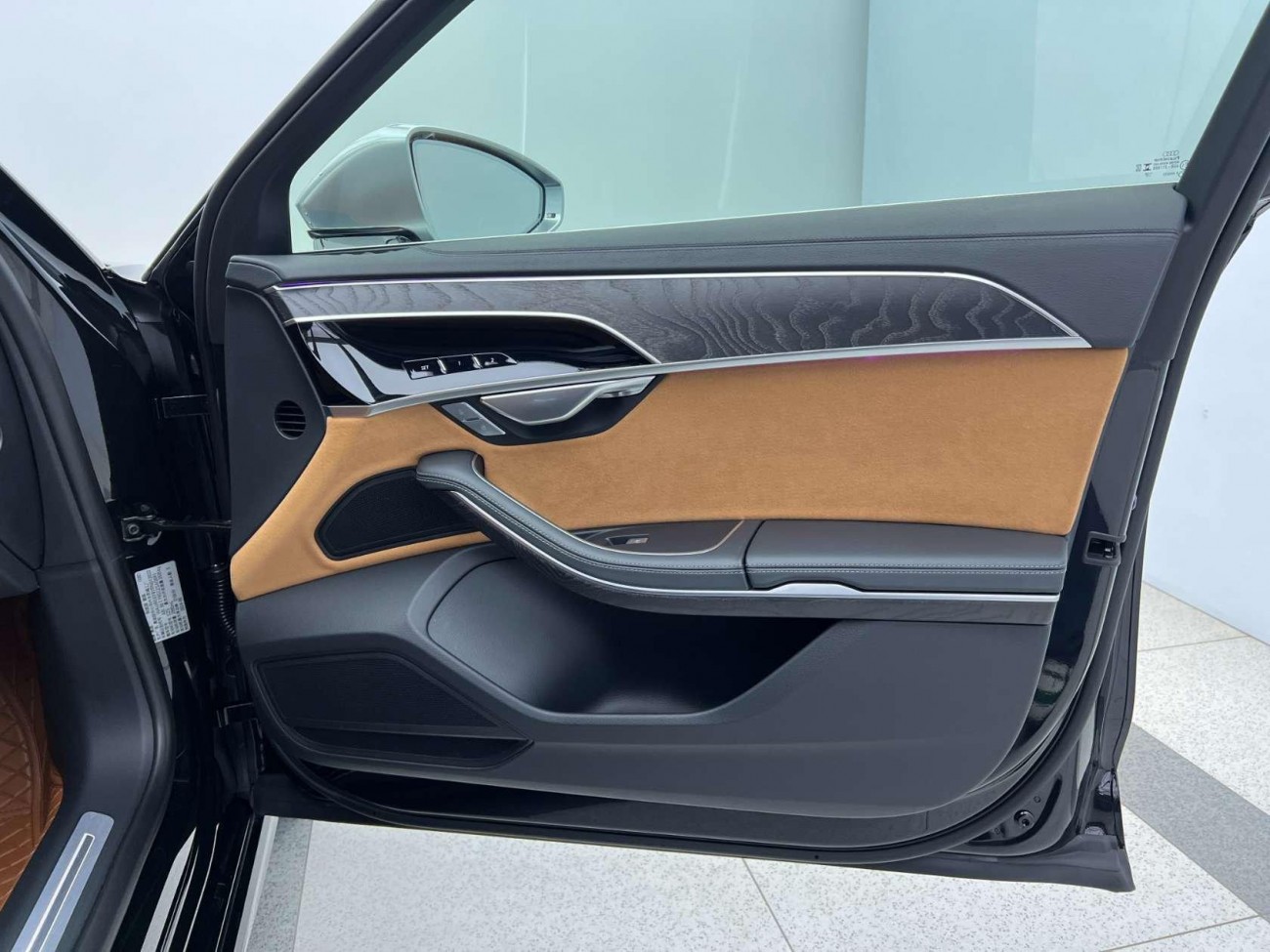 Audi A8L 50 TFSI 2024