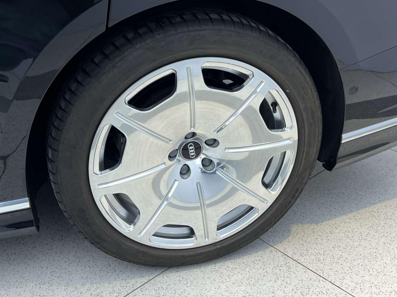 Audi A8L 50 TFSI 2024