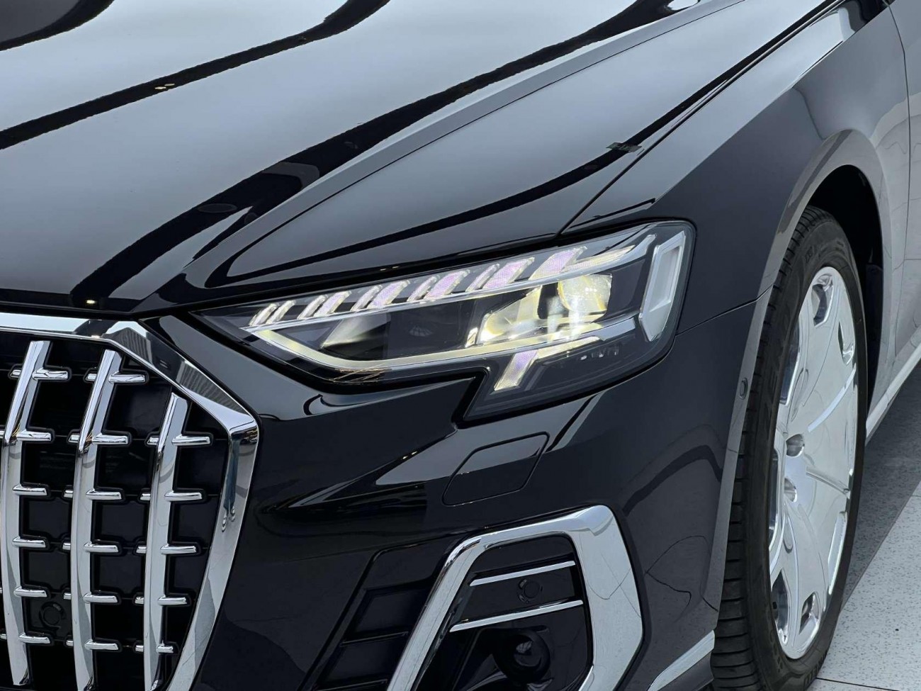 Audi A8L 50 TFSI 2024