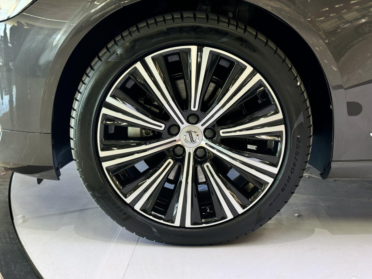 Volvo S90 2023