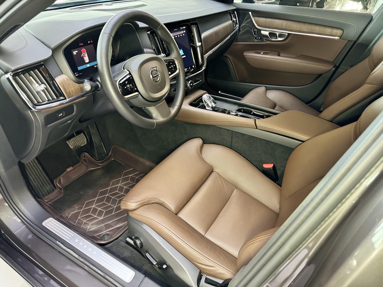 Volvo S90 2023