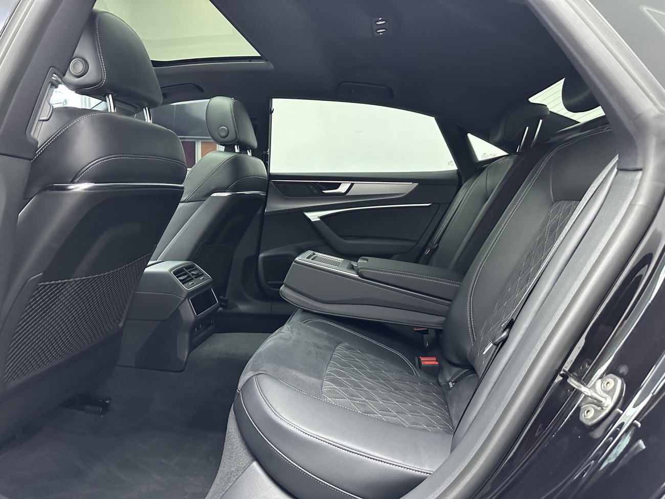 Audi A7L 45 TFSI 2023