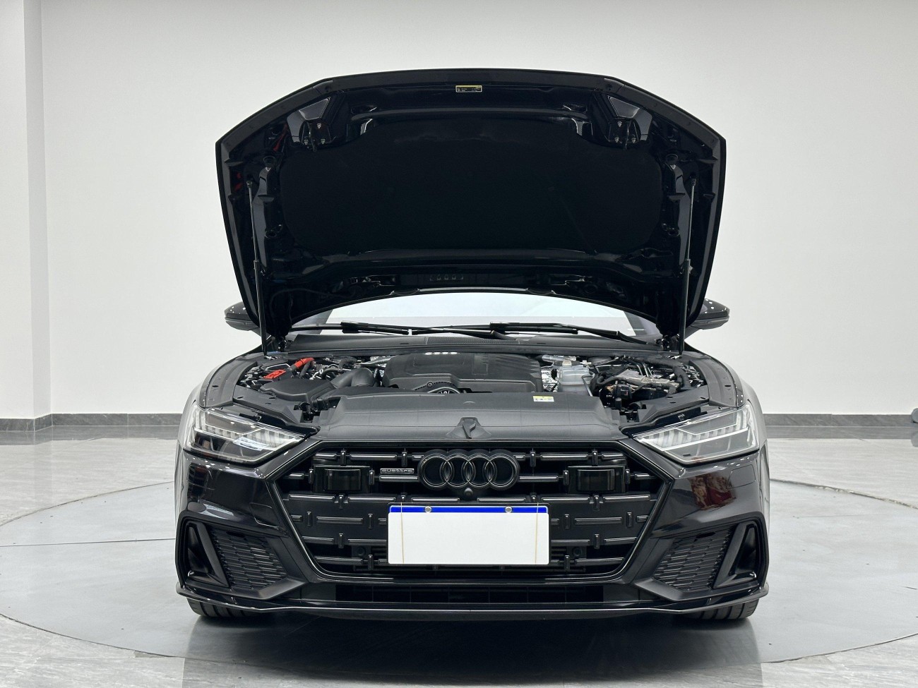 Audi A7L 45 TFSI 2023