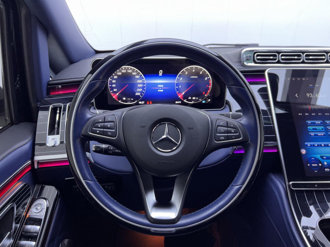 Mercedes-Benz 2023 2023