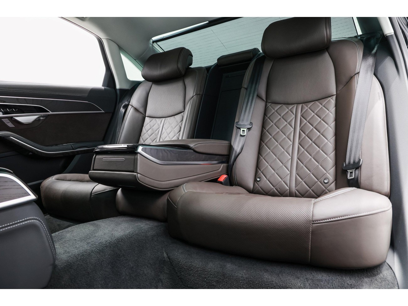 Audi A8L 50 TFSI 2024