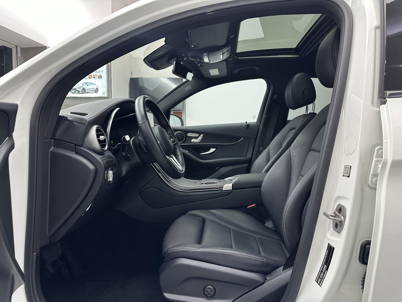 Mercedes-Benz GLC 300 4MATIC 2021