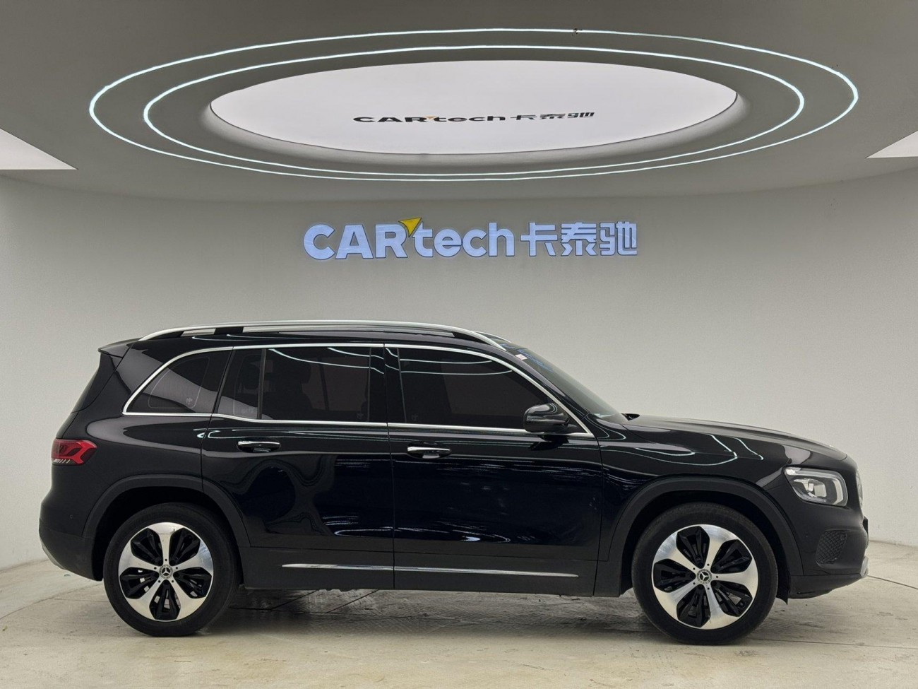 Mercedes-Benz GLB 2021