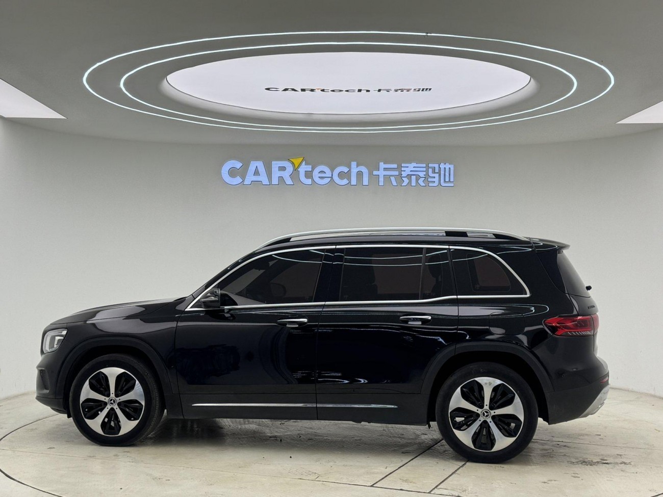 Mercedes-Benz GLB 2021