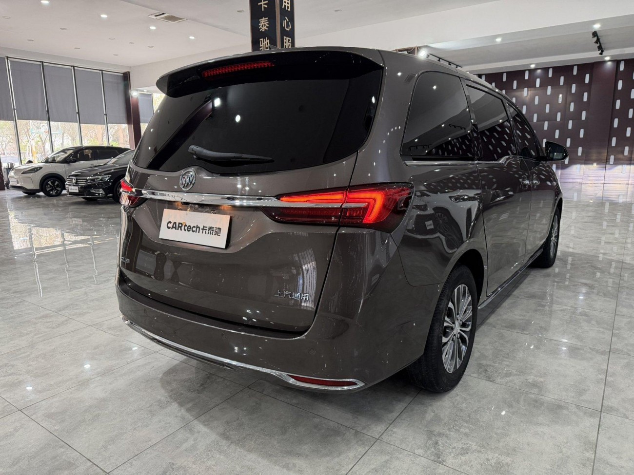 Buick GL8 2024