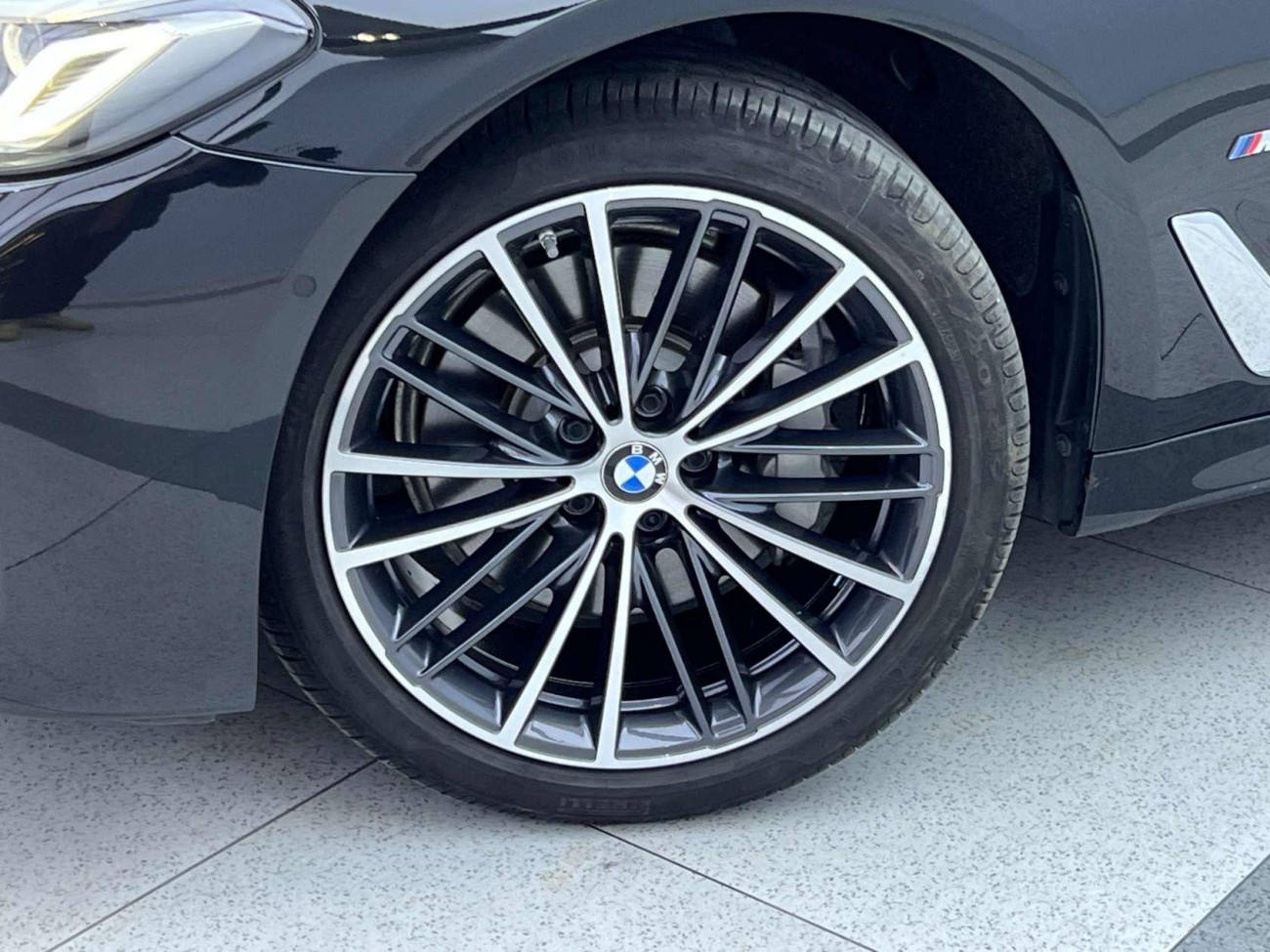BMW 530Li 2023