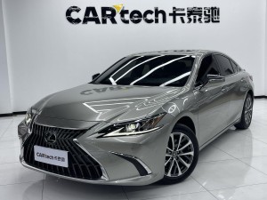 Lexus ES 200 2024