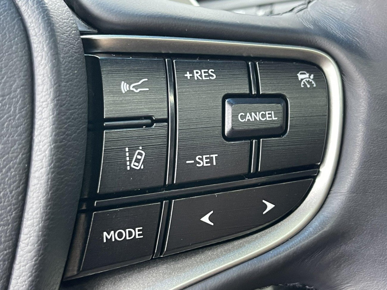 Lexus ES 200 2024