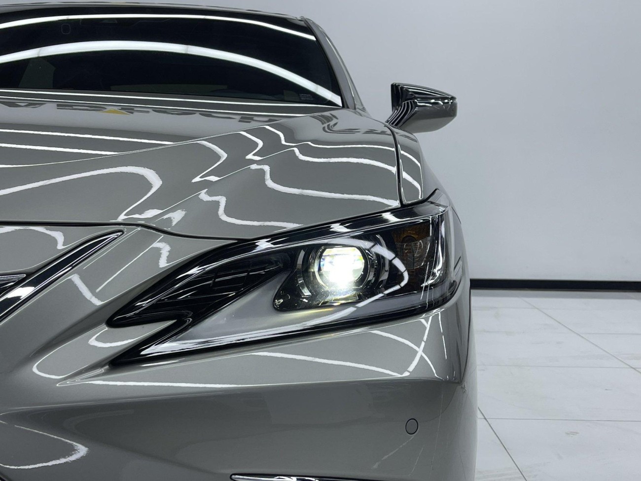Lexus ES 200 2024
