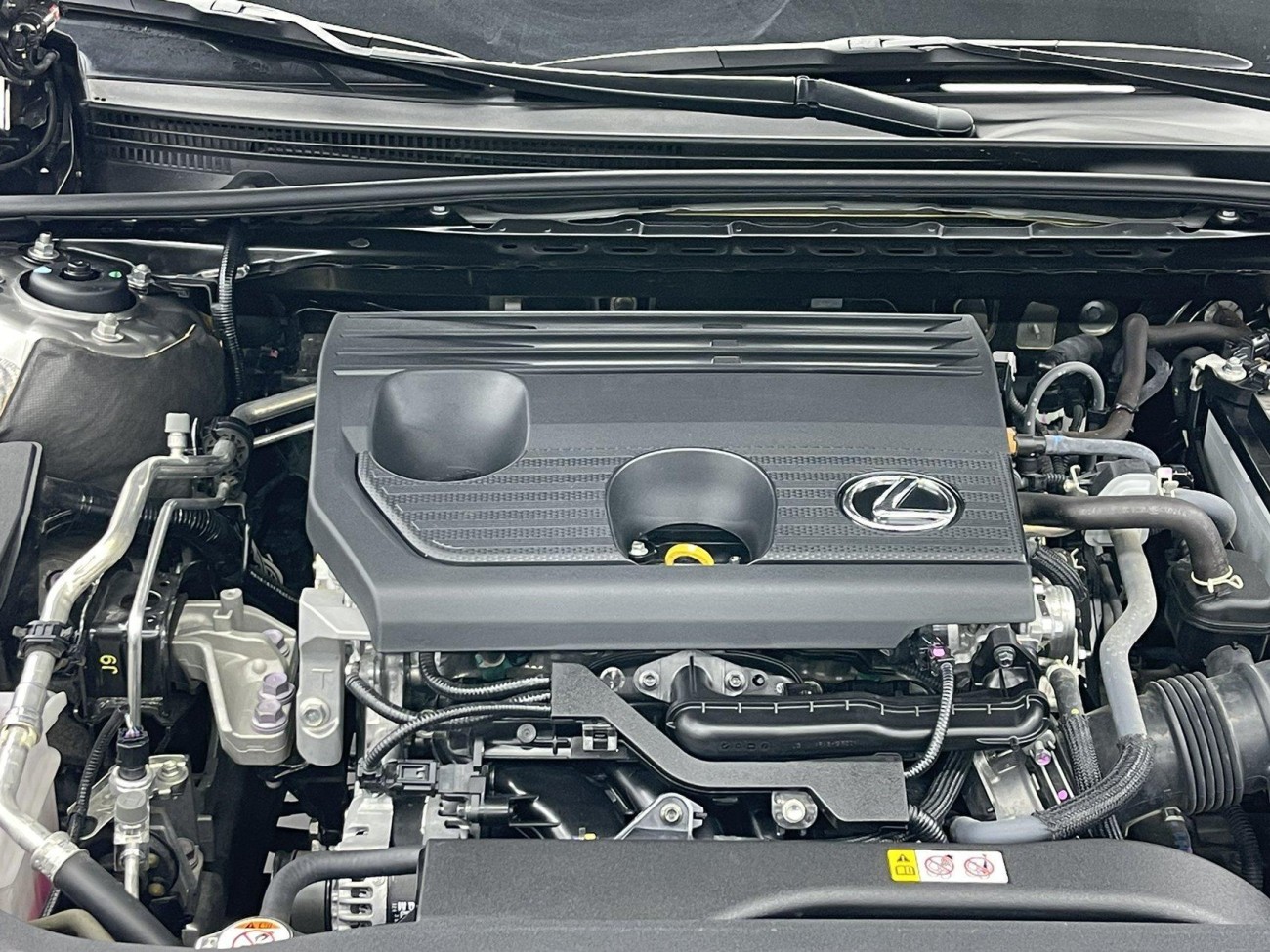 Lexus ES 200 2024