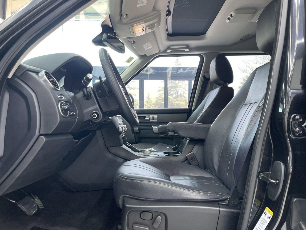 Land Rover Discovery 2019