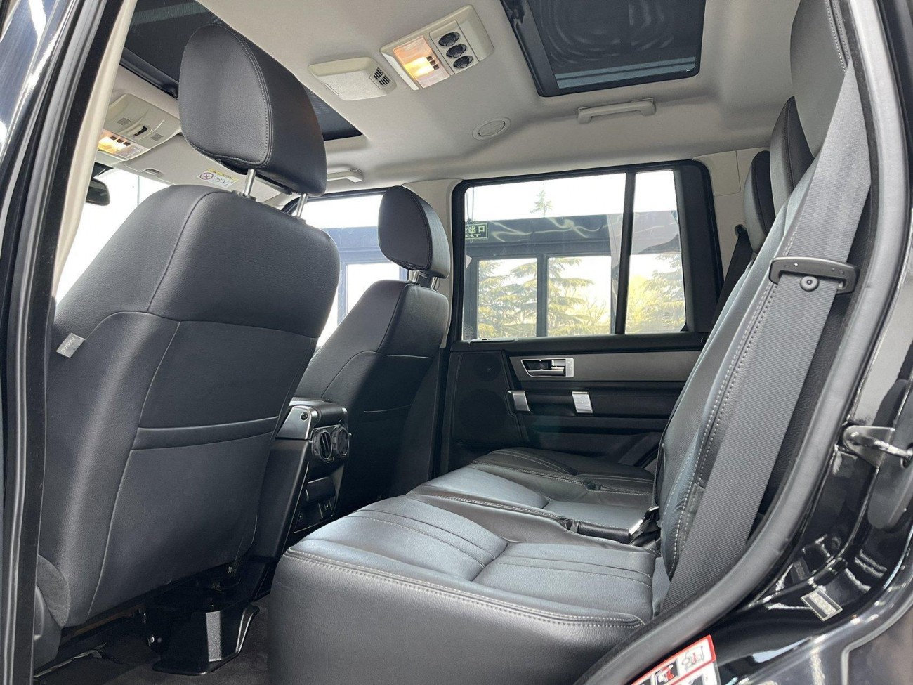 Land Rover Discovery 2019