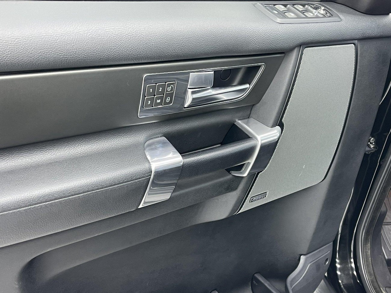 Land Rover Discovery 2019