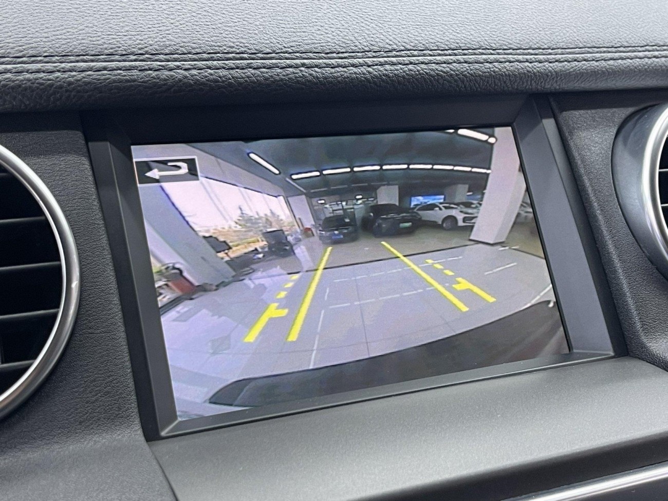 Land Rover Discovery 2019