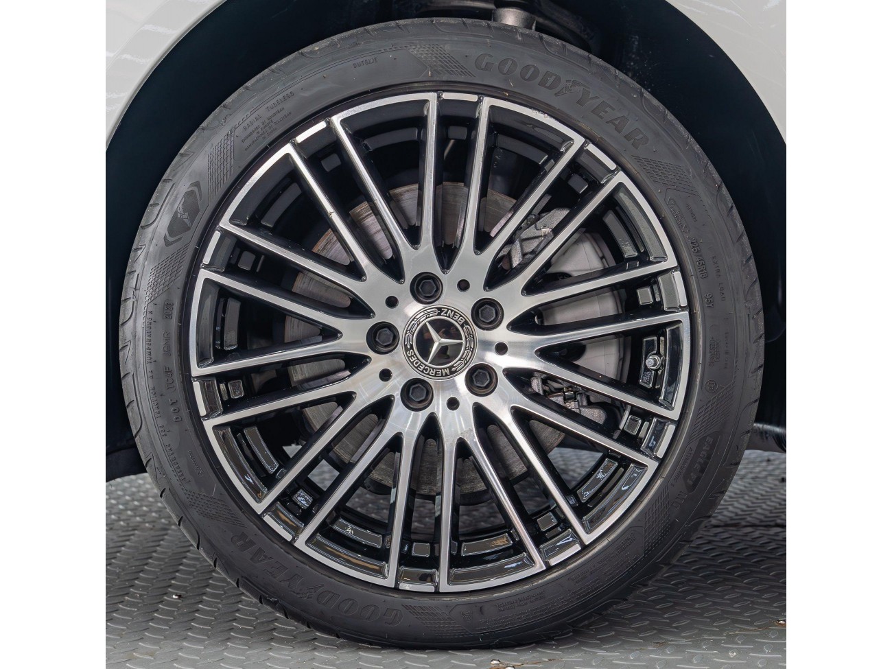 Mercedes-Benz C 260 L 2023