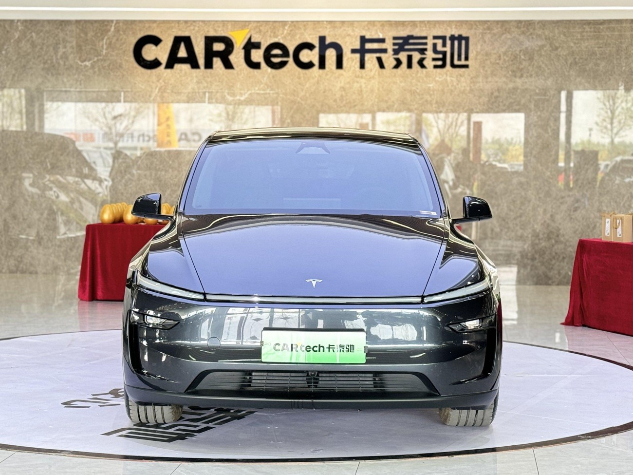 Tesla Model Y 2025