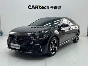 Volkswagen Passat 2023