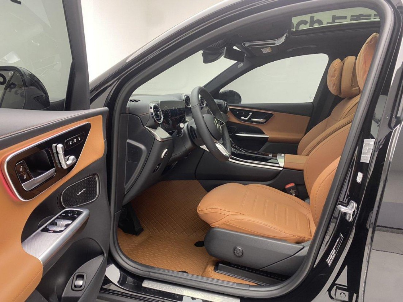 Mercedes-Benz GLC 260 L 2024