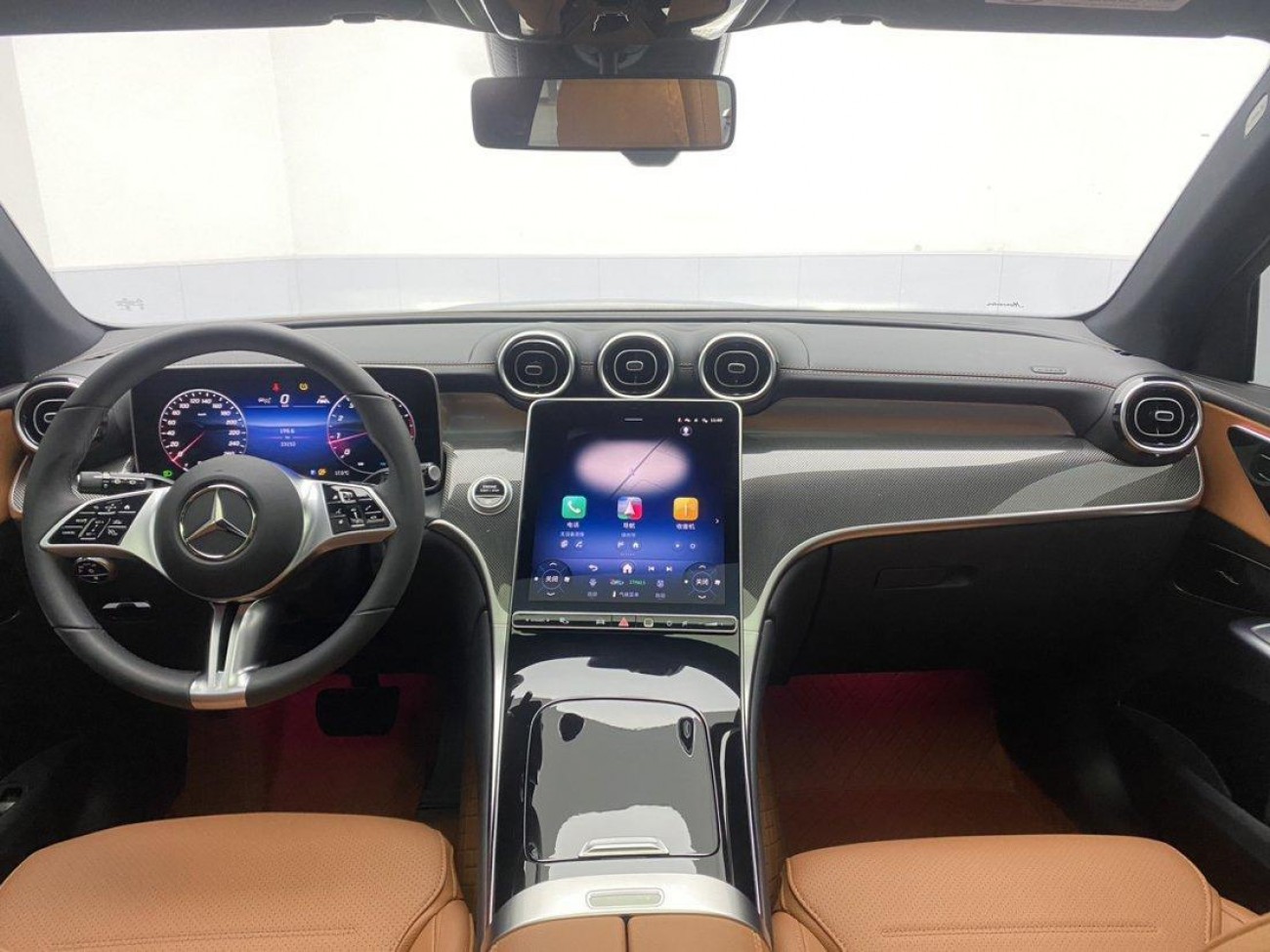 Mercedes-Benz GLC 260 L 2024