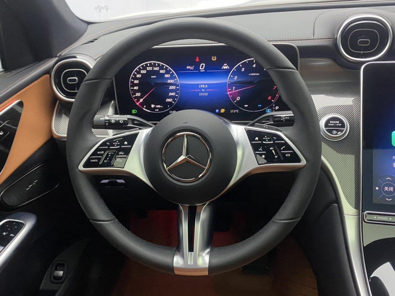 Mercedes-Benz GLC 260 L 2024