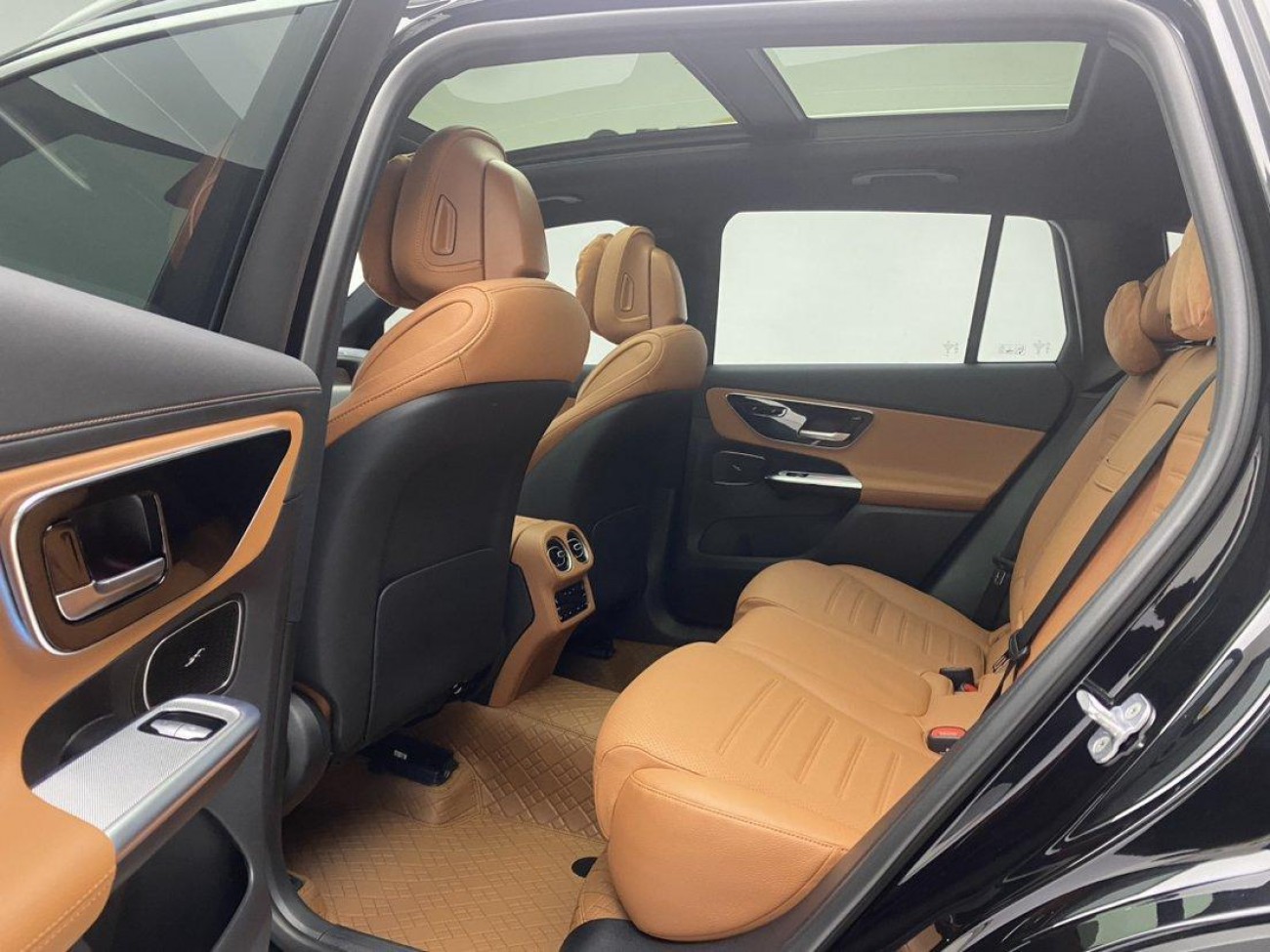 Mercedes-Benz GLC 260 L 2024