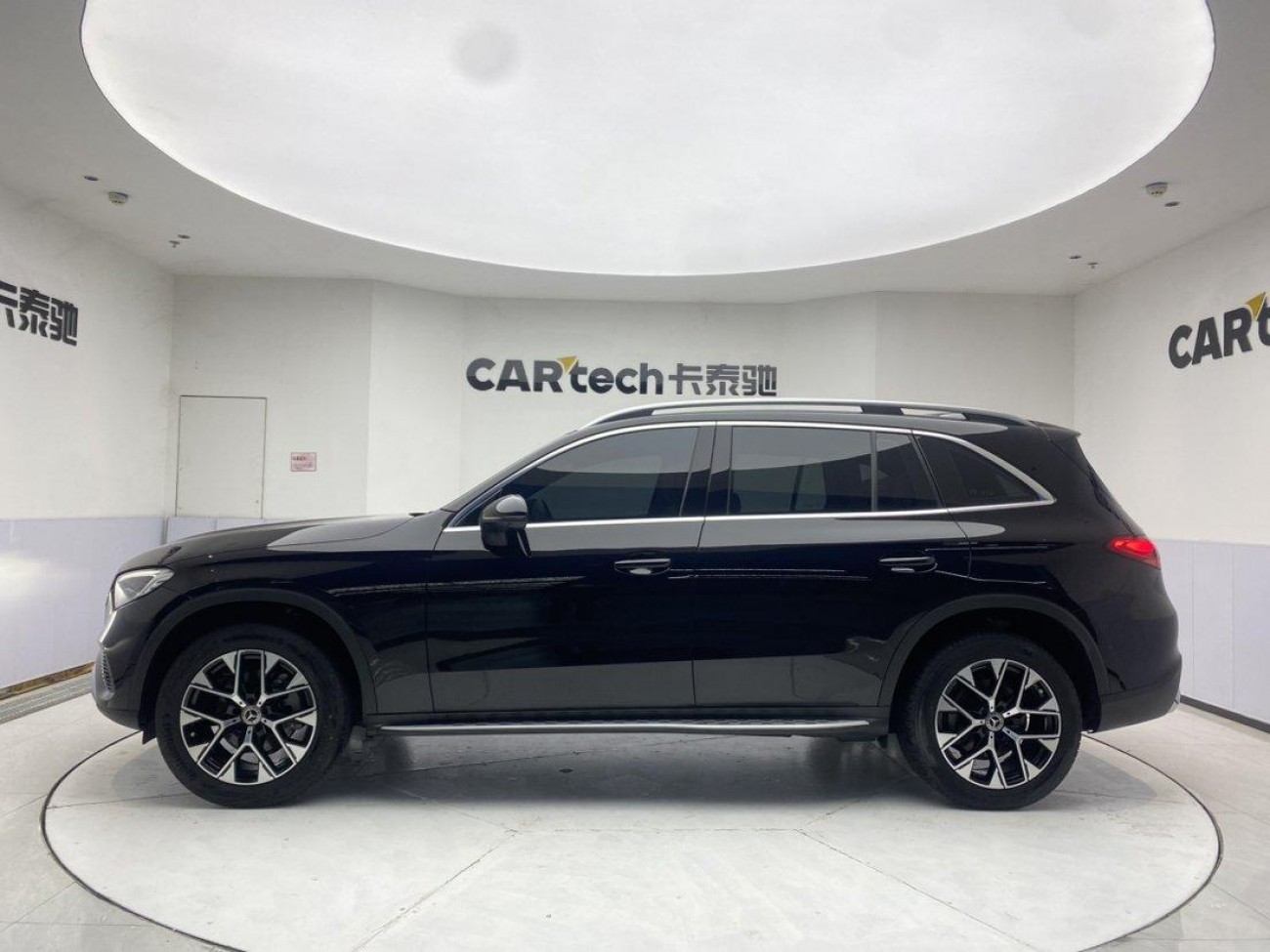 Mercedes-Benz GLC 260 L 2024