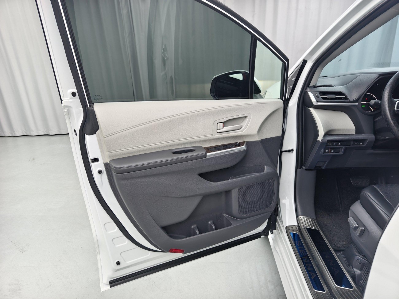 Toyota Sienna 2024