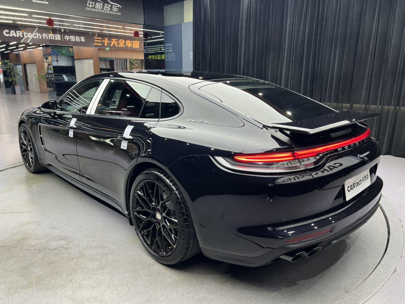 Porsche Panamera 2023