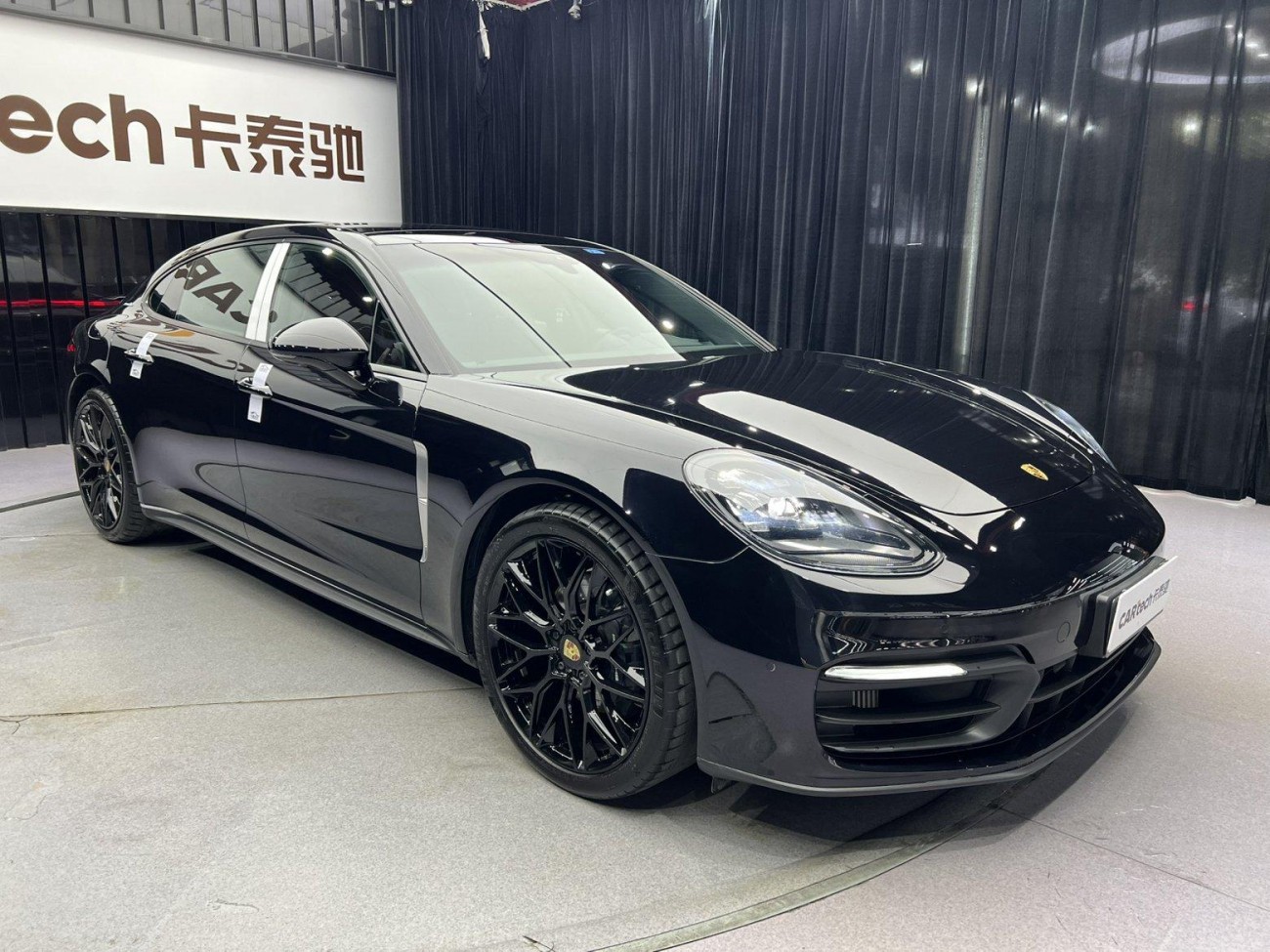 Porsche Panamera 2023