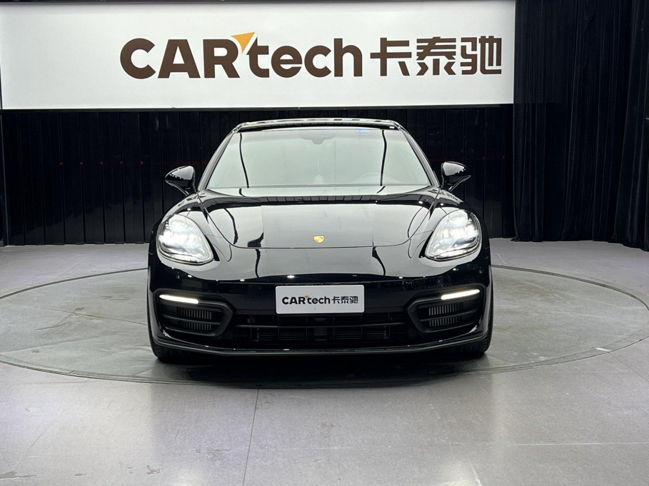 Porsche Panamera 2023