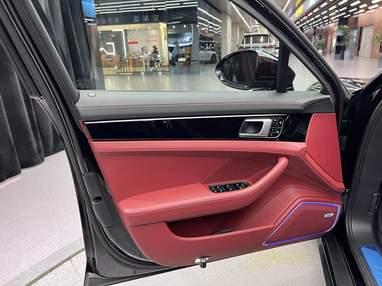 Porsche Panamera 2023