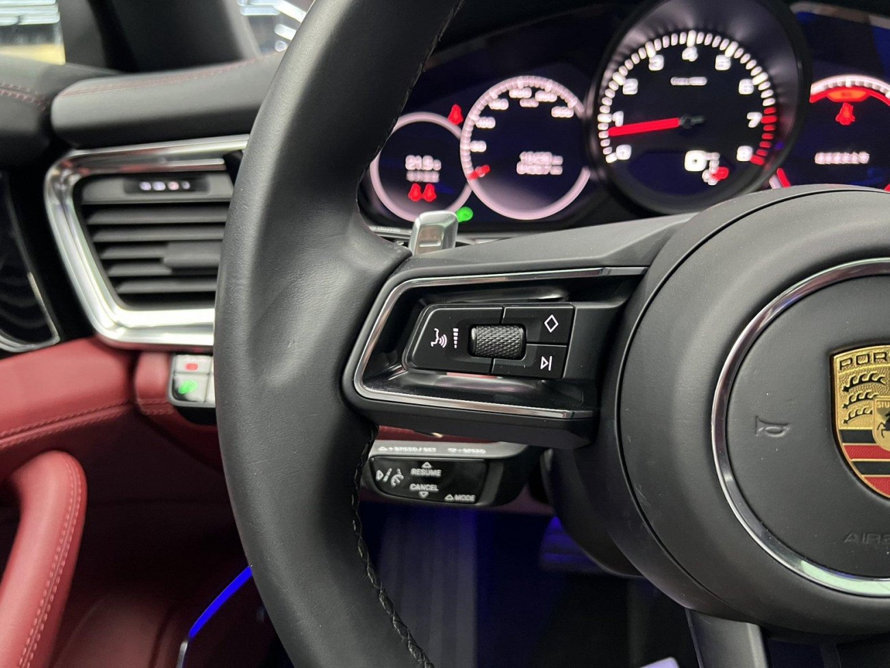 Porsche Panamera 2023