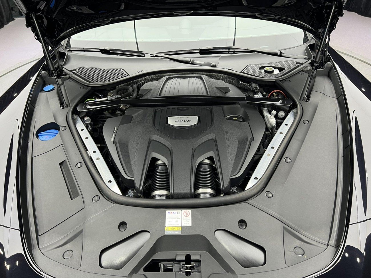 Porsche Panamera 2023