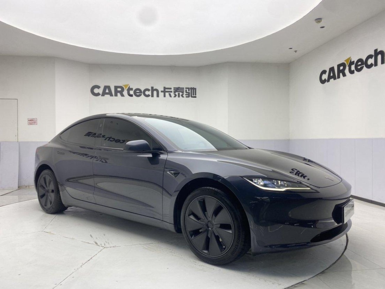 Tesla Model 3 2025