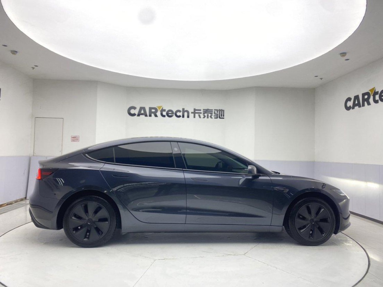 Tesla Model 3 2025