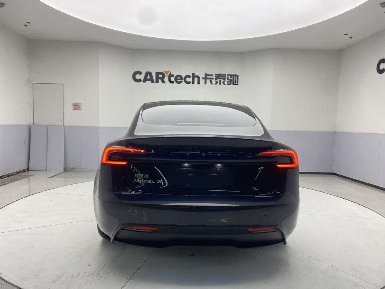 Tesla Model 3 2025