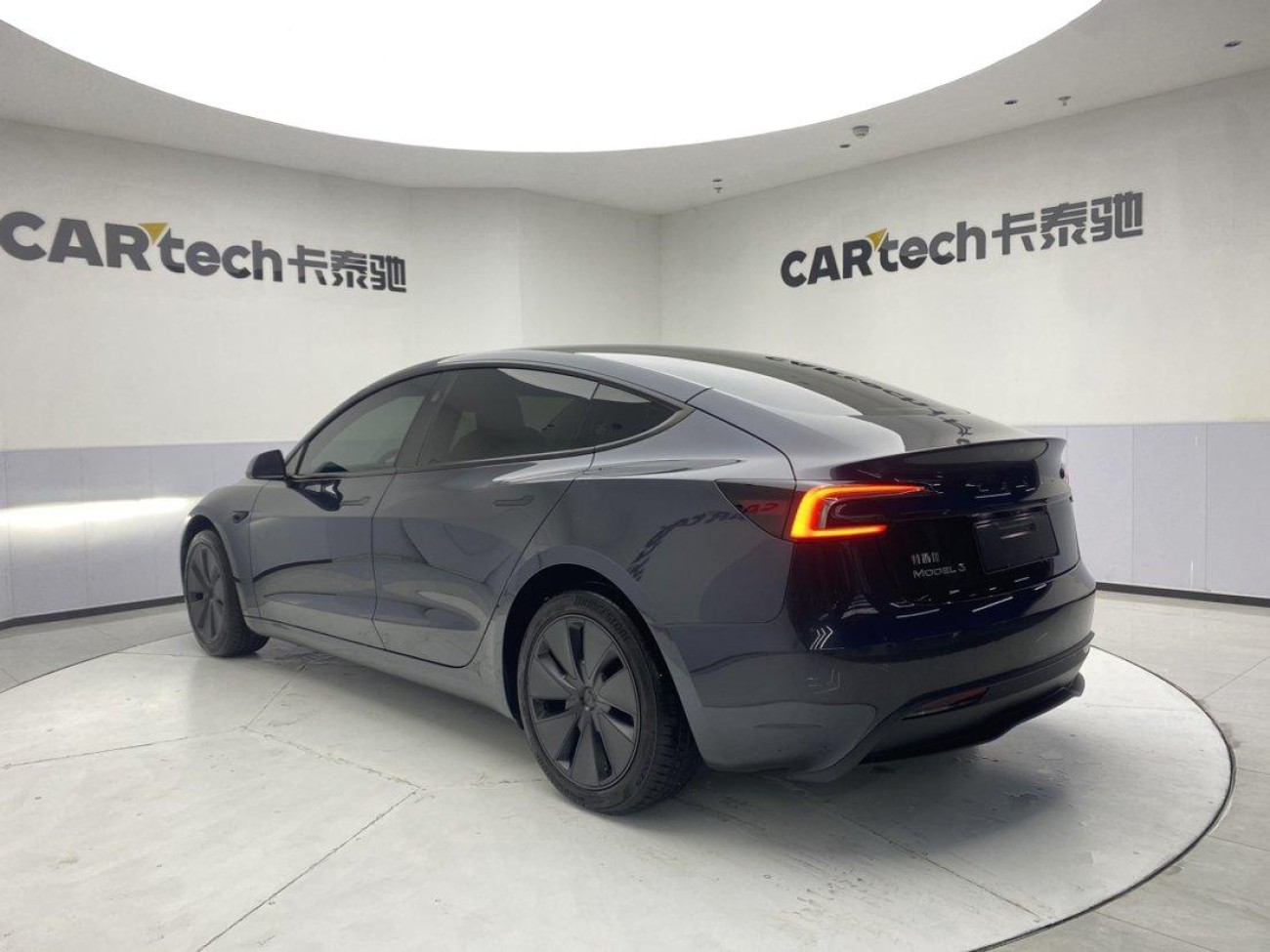 Tesla Model 3 2025