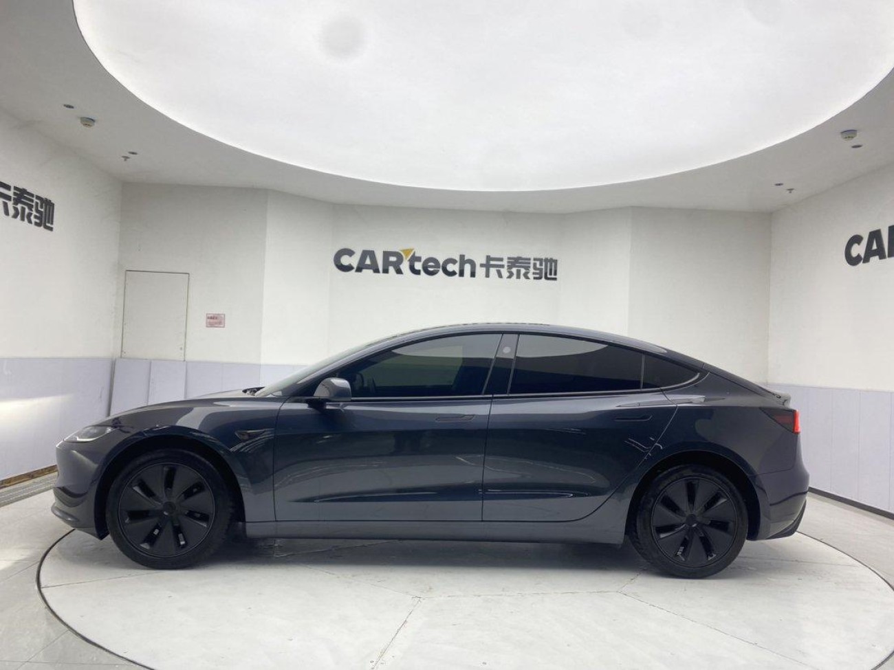 Tesla Model 3 2025