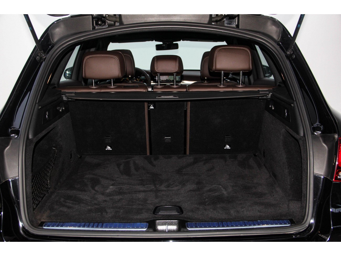 Mercedes-Benz GLC 260 L 2021