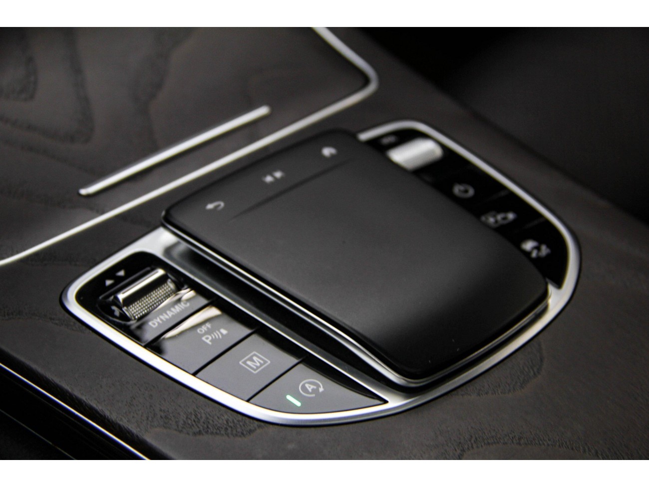 Mercedes-Benz GLC 260 L 2021