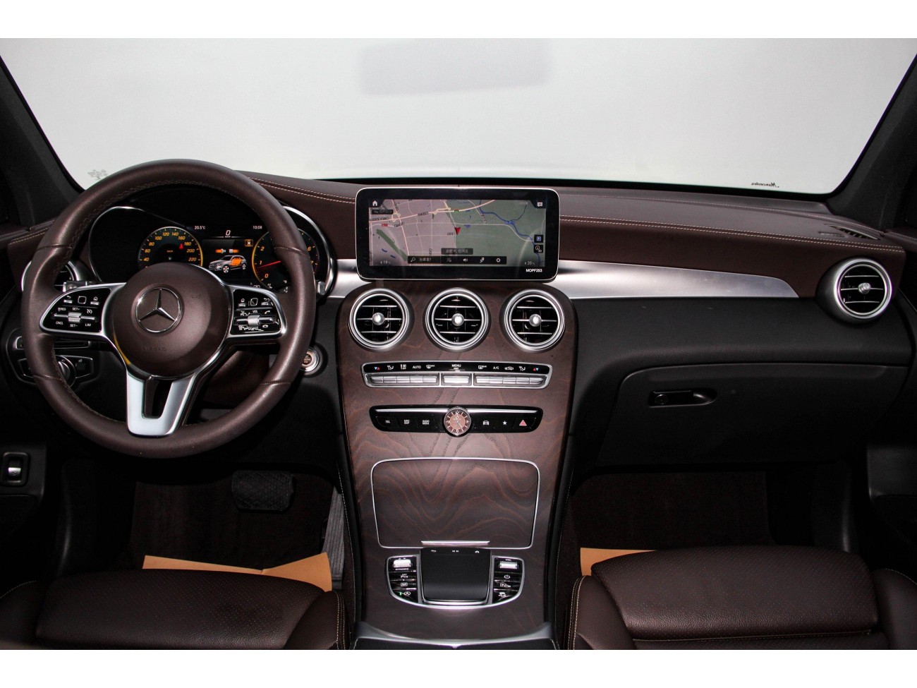Mercedes-Benz GLC 260 L 2021