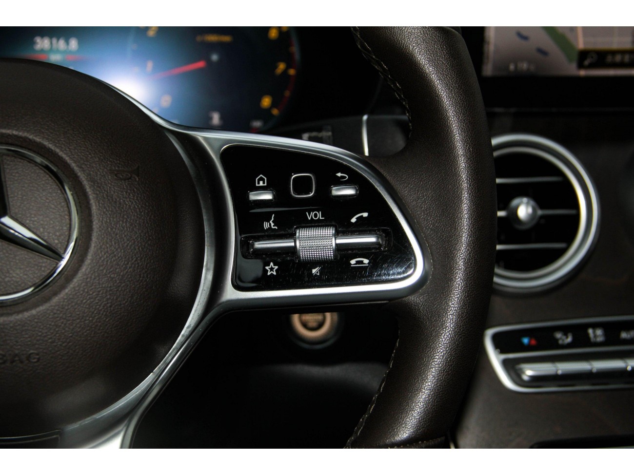 Mercedes-Benz GLC 260 L 2021