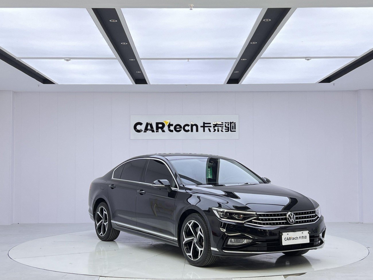 Volkswagen Magotan 2024