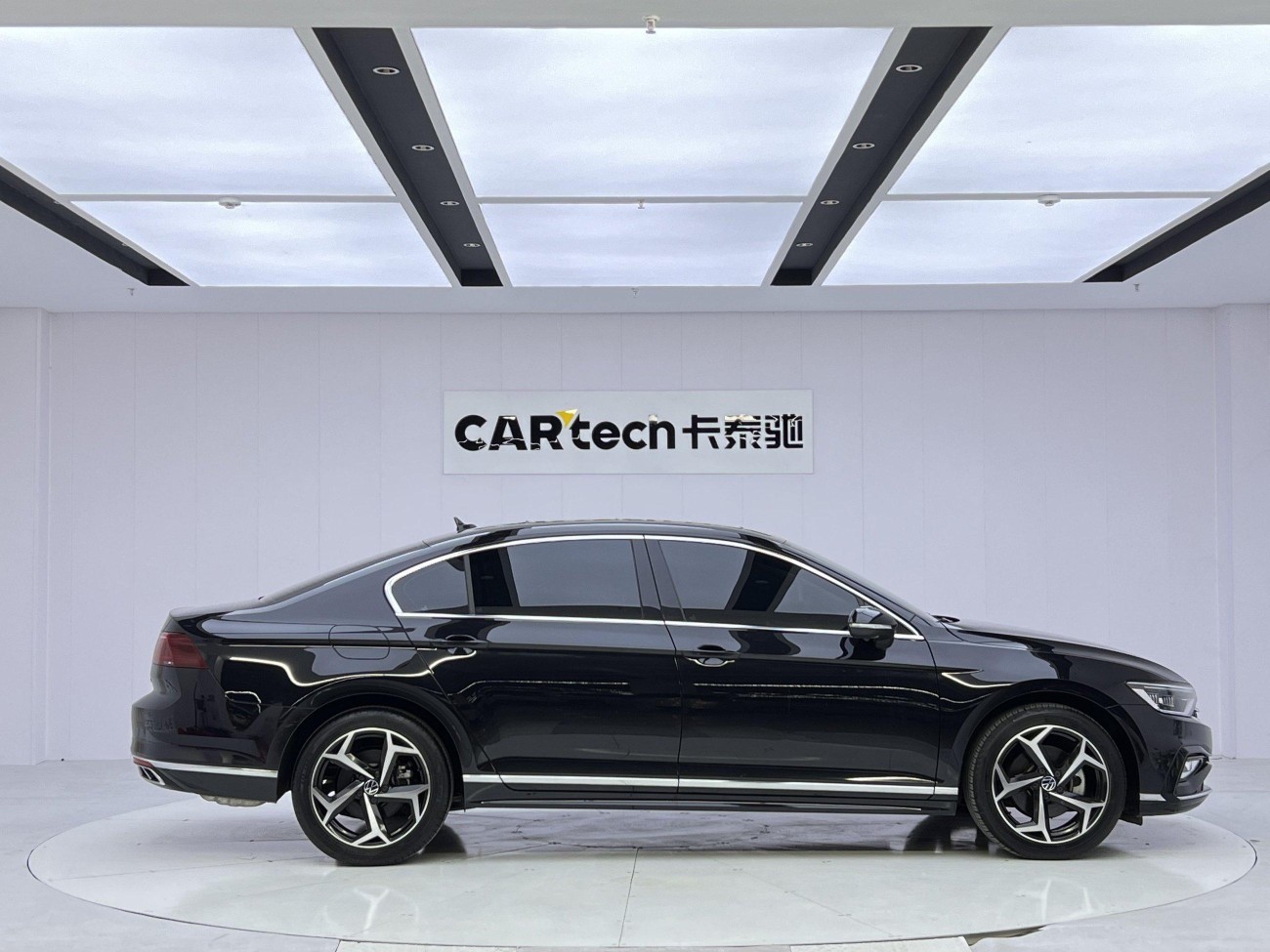 Volkswagen Magotan 2024